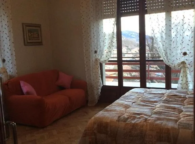 Alojamento de Acomodação e Pequeno-almoço Casa Maruca *